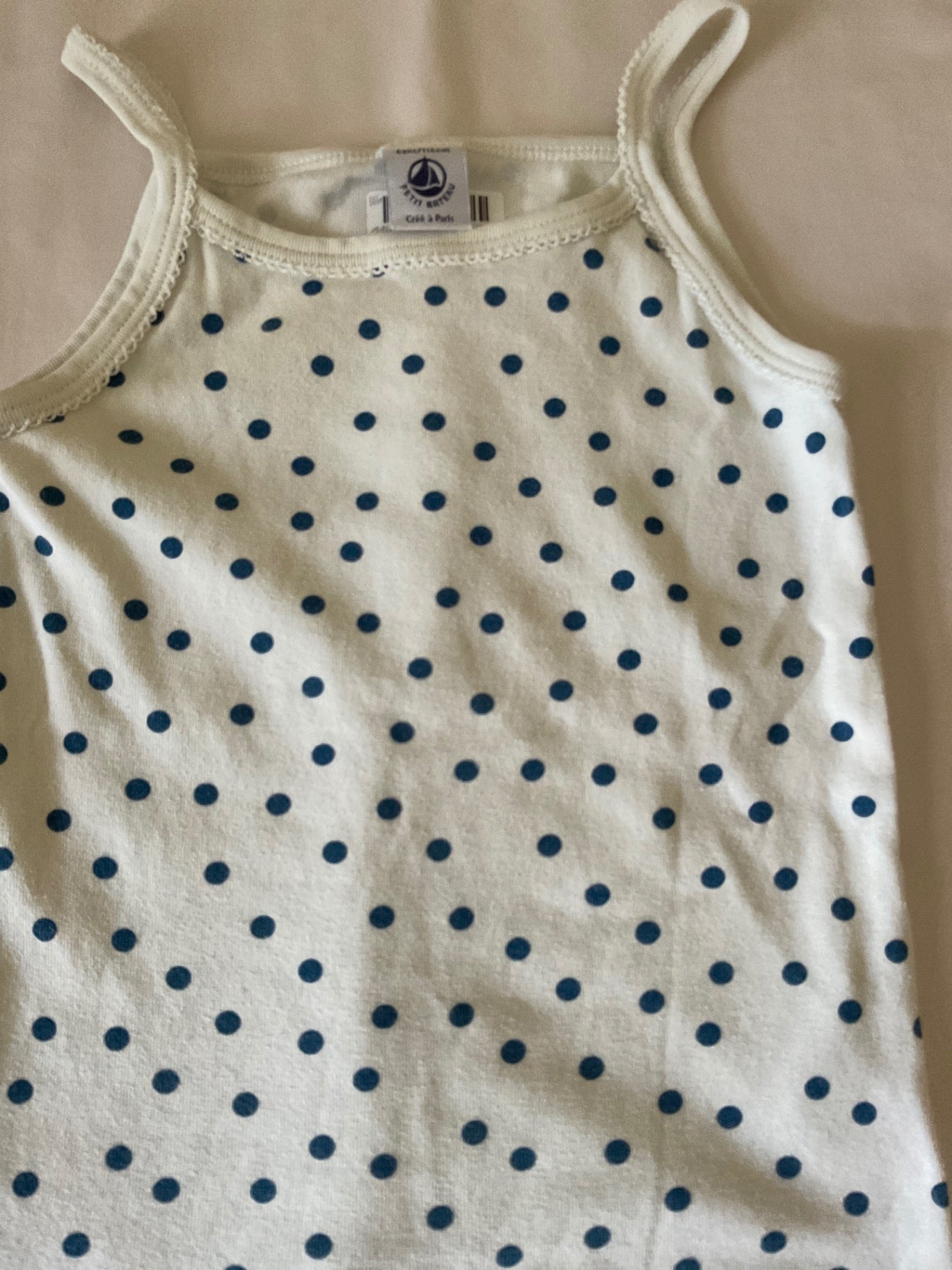 PETIT BATEAU  Tanktop 116 Weiß mit blauen Punkten