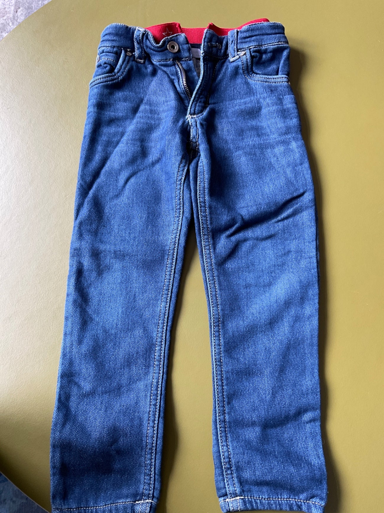 Coccodé Jeans 98 Blau mit roten Bund