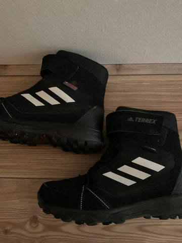 Adidas Stiefel 35,5 Schwarz