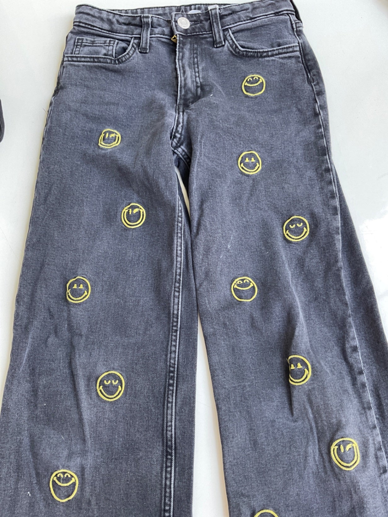 H&M Jeans * Smileys  140 Schwarz