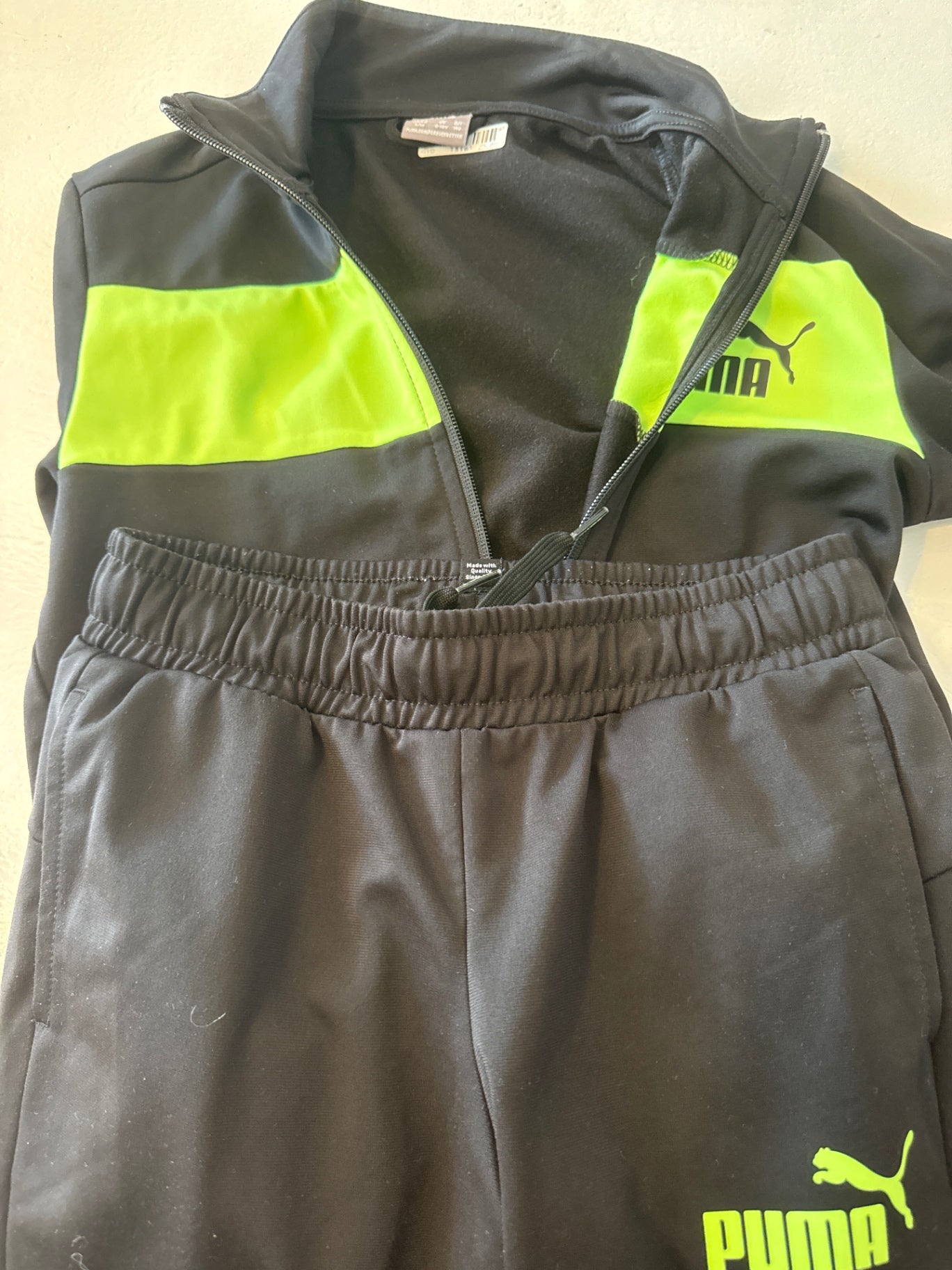 Puma Trainingsanzug Set 140 Schwarz und Neongrün