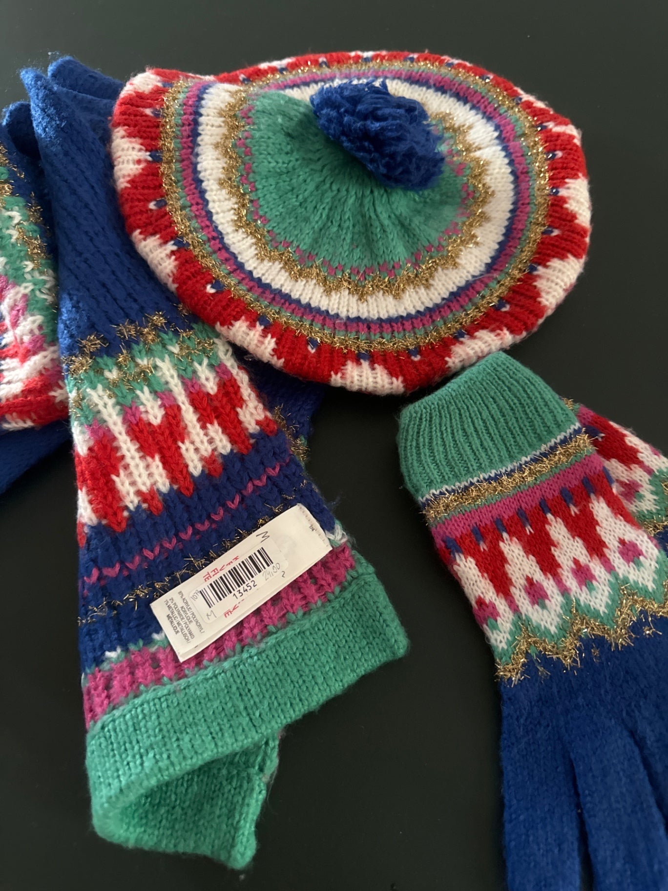 mini boden handschuhe MiniBoden Mütze, Schal und Handschuhe 3er SET M Mehrfarbig (insbesondere Rot, Blau, Grün, Weiß und Gold)