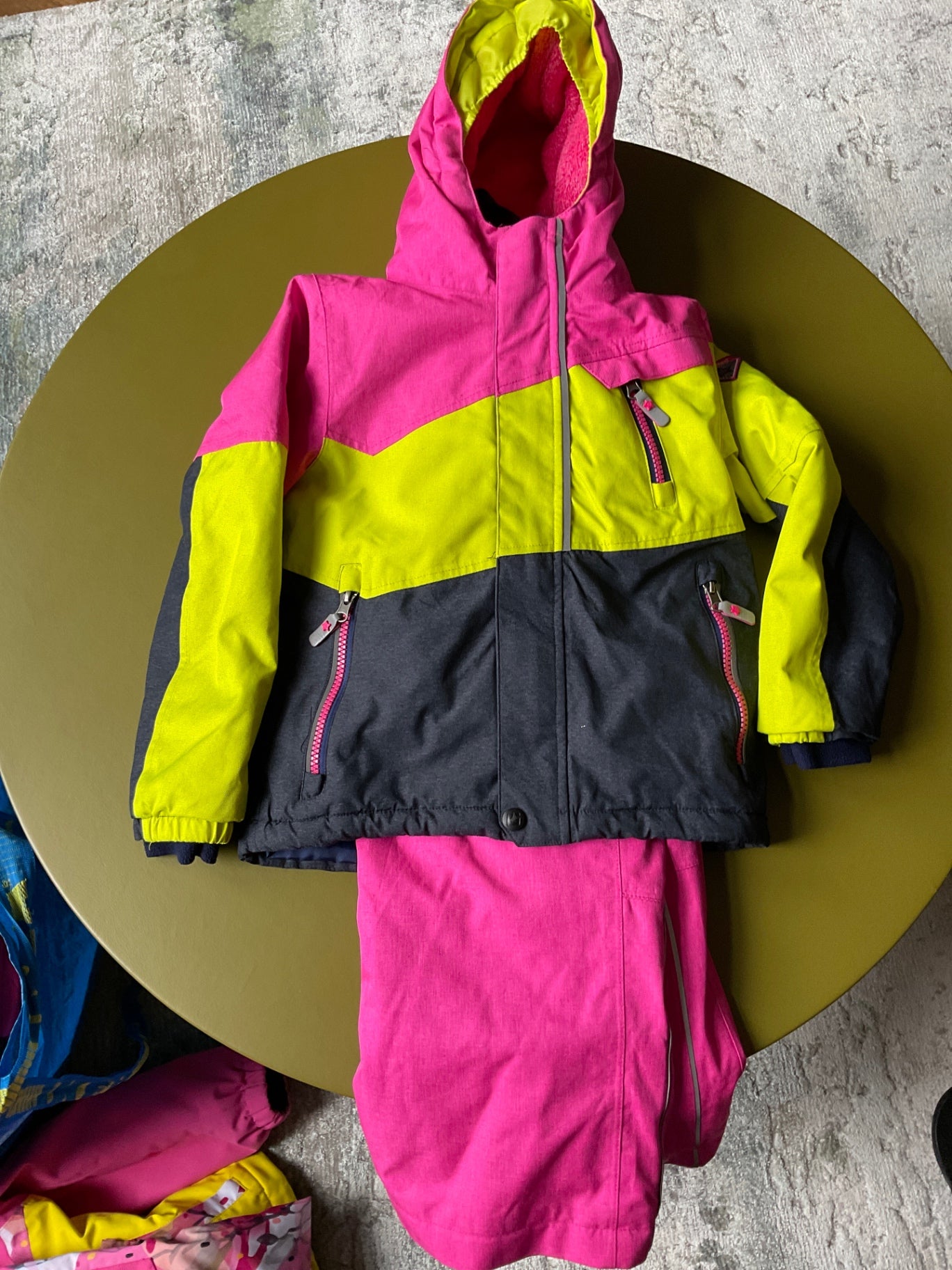 killtec Kinder-Skianzug *Set 110/116 Pink, Gelb, Dunkelgrau