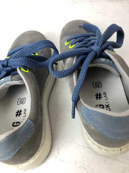 Sneaker