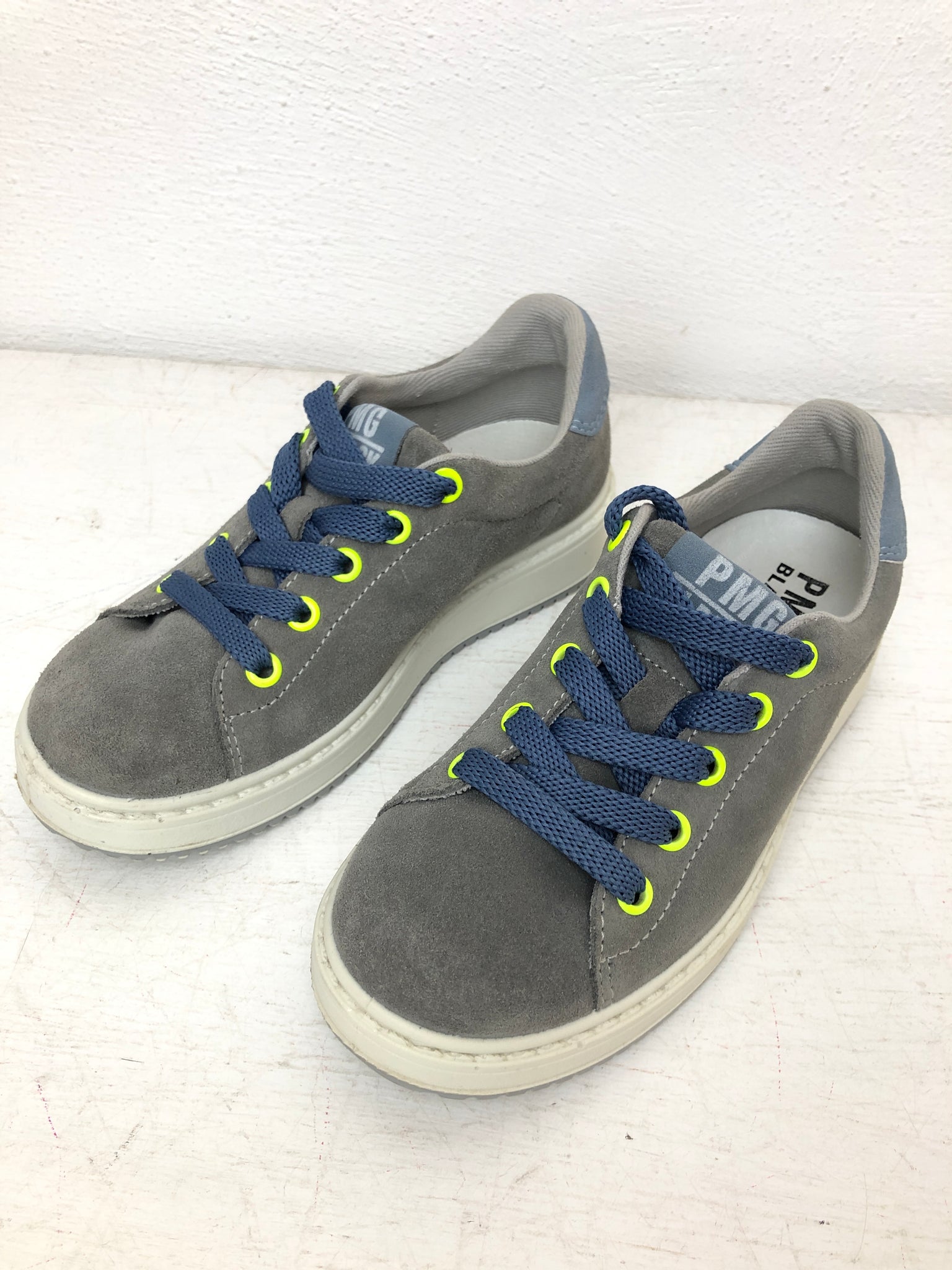 Sneaker